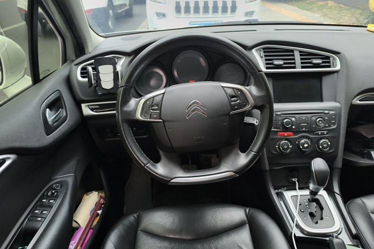 Used Citroen C4L 2015 1.8L Automatic Luxury Edition Steering Wheel