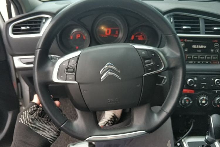 Used Citroen C4L 2015 1.2T Automatic Luxury Edition Steering Wheel