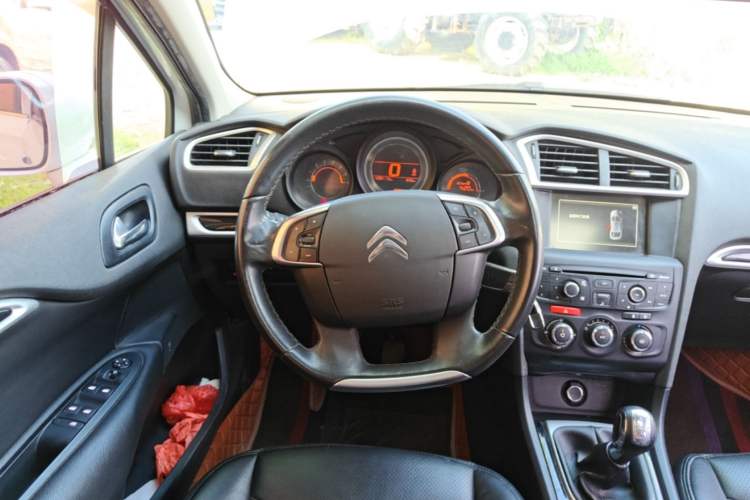 Used Citroen C4L 2015 1.2T Manual Luxury Edition Steering Wheel