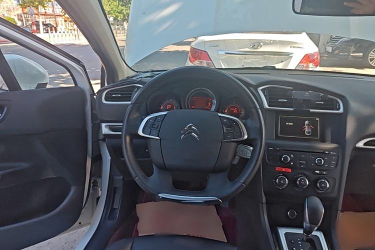 Used Citroen C4L 2015 1.8L Automatic Luxury Edition Steering Wheel