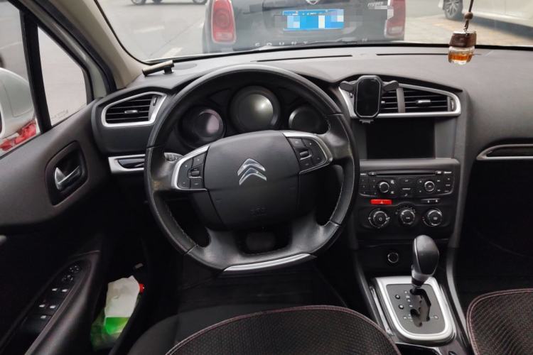 Used Citroen C4L 2015 1.8L Automatic Luxury Edition Steering Wheel
