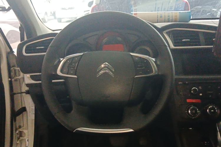 Used Citroen C4L 2015 1.8L Automatic Luxury Edition Steering Wheel