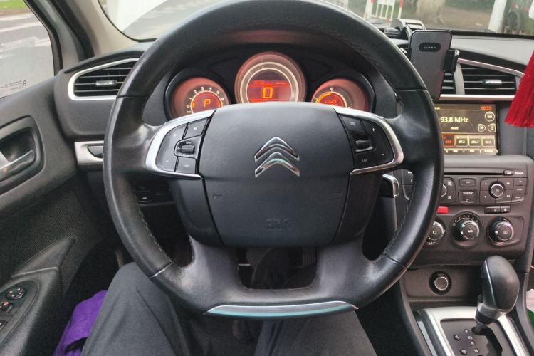 Used Citroen C4L 2015 1.8L Automatic Luxury Edition Steering Wheel