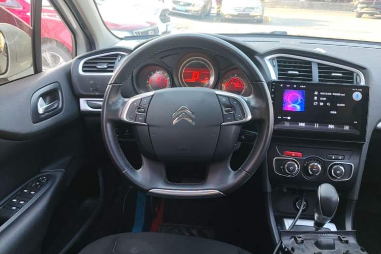 Used Citroen C4L 2015 1.2T Automatic Luxury Edition Steering Wheel