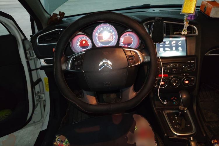 Used Citroen C4L 2015 1.6T Automatic Prestige Edition Steering Wheel