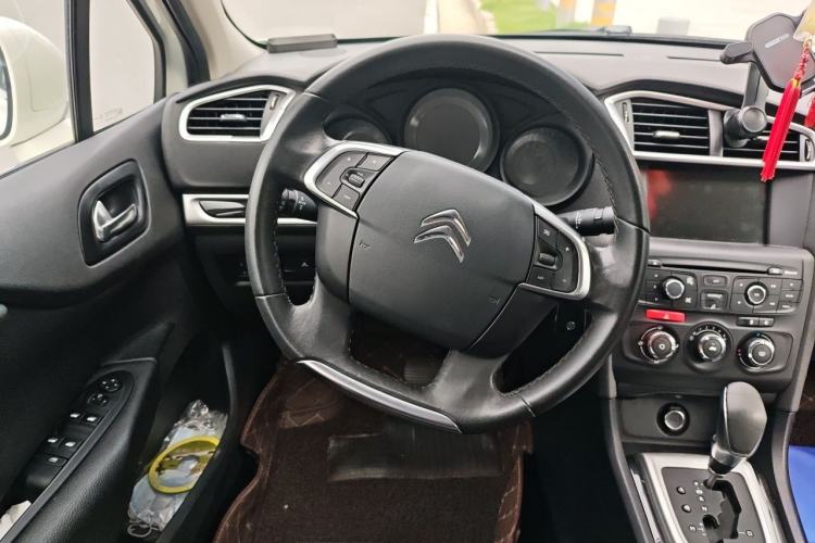 Used Citroen C4L 2015 1.8L Automatic Luxury Edition Steering Wheel