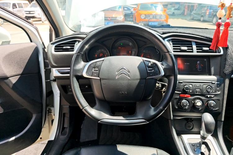 Used Citroen C4L 2015 1.8L Automatic Luxury Edition Steering Wheel