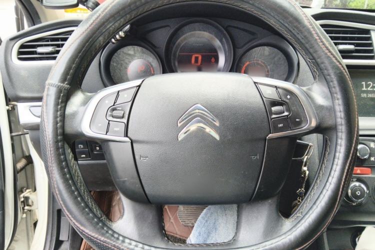 Used Citroen C4L 2015 1.2T Automatic Luxury Edition Steering Wheel