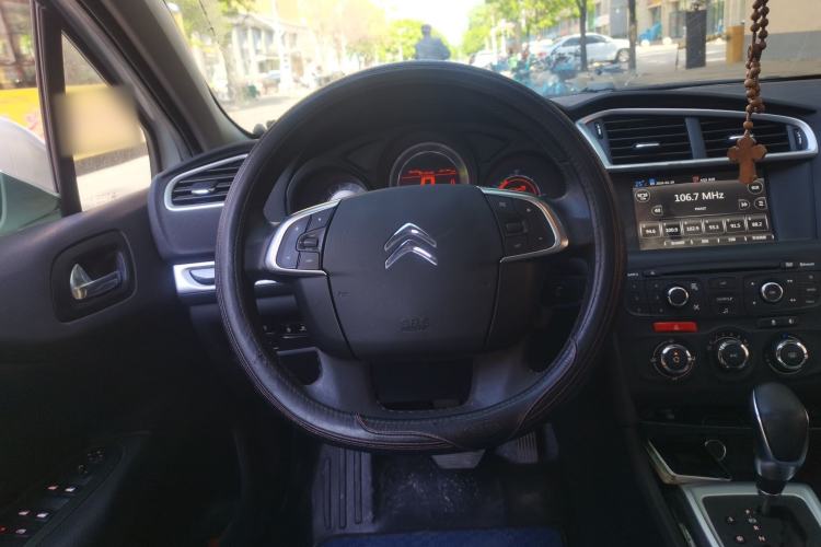 Used Citroen C4L 2015 1.2T Automatic Luxury Edition Steering Wheel