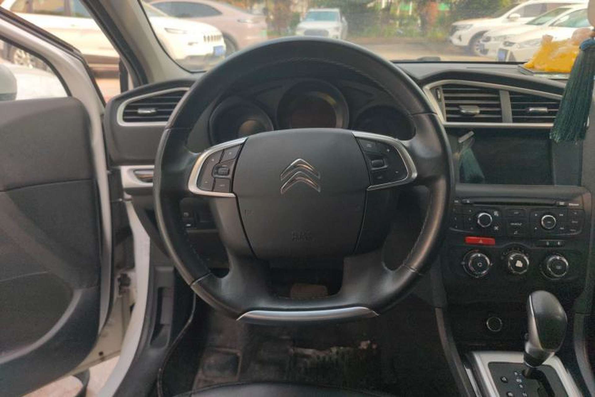 Used Citroen C4L 2015 1.8L Automatic Luxury Edition Steering Wheel