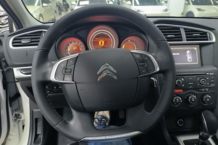 Used Citroen C4L 2015 1.2T Automatic Luxury Edition Steering Wheel