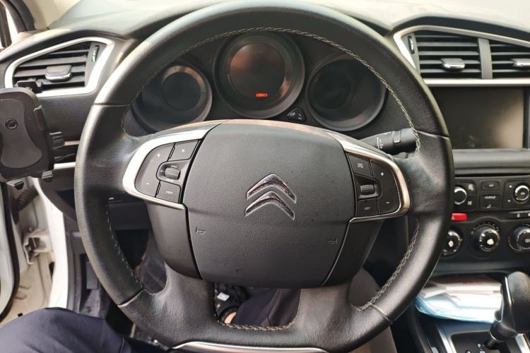 Used Citroen C4L 2015 1.2T Automatic Luxury Edition Steering Wheel