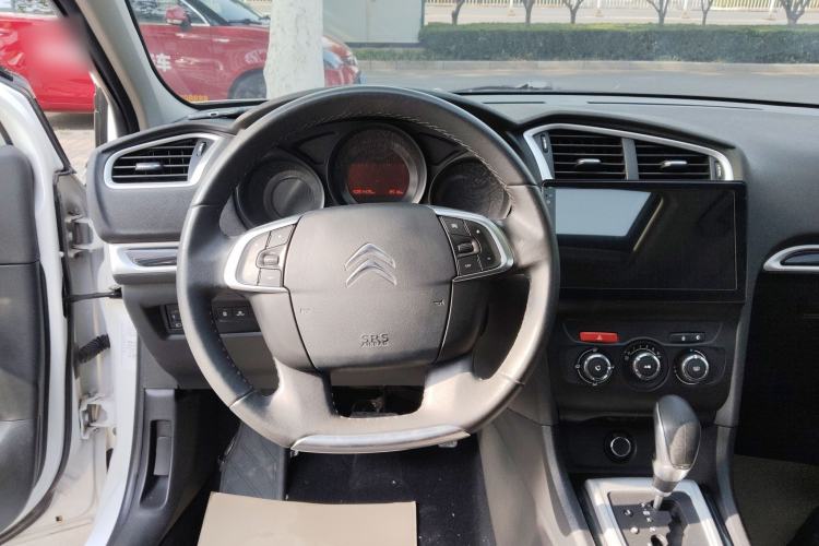 Used Citroen C4L 2015 1.2T Automatic Luxury Edition Steering Wheel