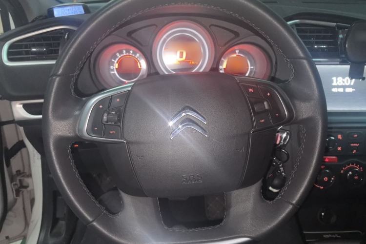 Used Citroen C4L 2015 1.8L Automatic Luxury Edition Steering Wheel