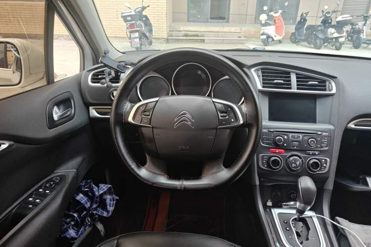 Used Citroen C4L 2015 1.8L Automatic Prestige Edition Steering Wheel