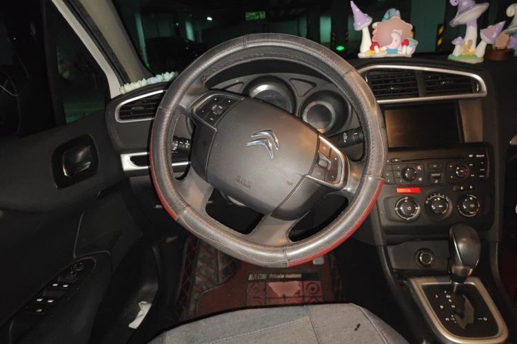 Used Citroen C4L 2015 1.8L Automatic Luxury Edition Steering Wheel
