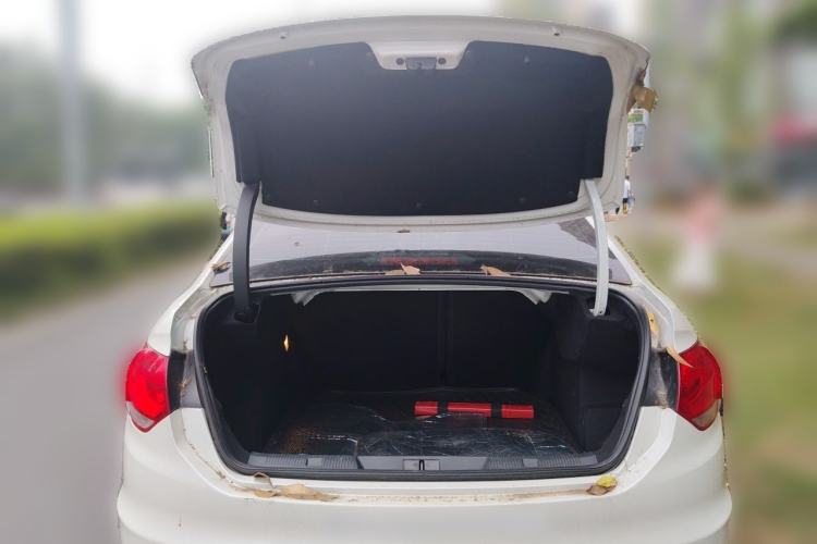 Used Citroen C4L 2015 1.8L Automatic Luxury Edition Trunk