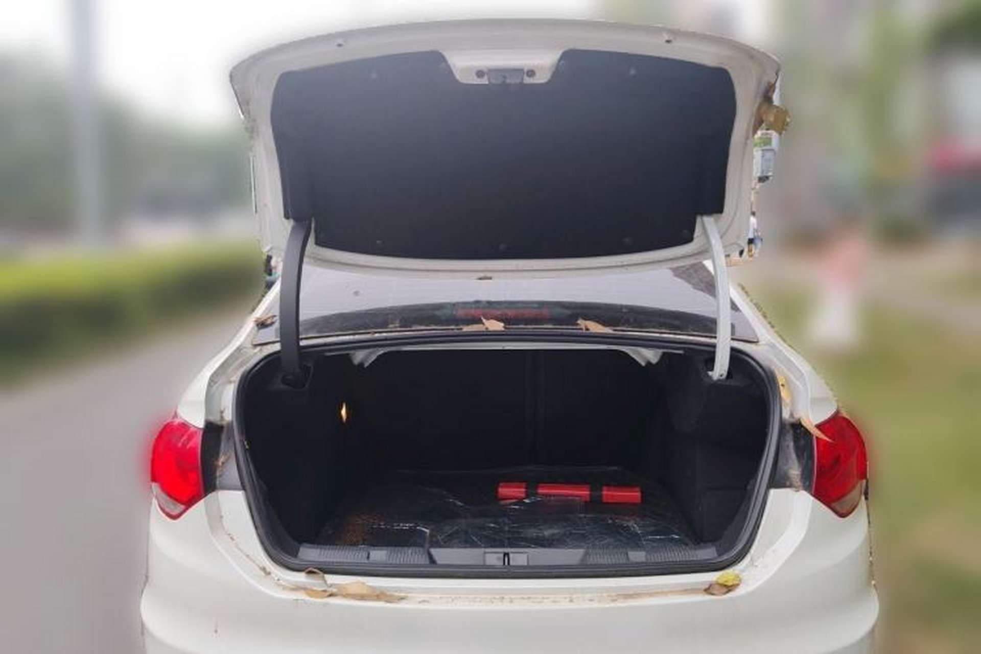 Used Citroen C4L 2015 1.8L Automatic Luxury Edition Trunk