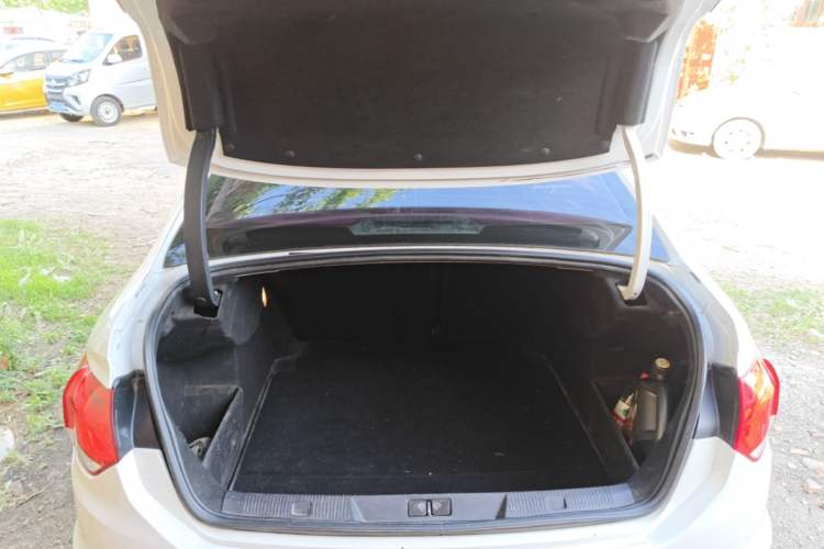 Used Citroen C4L 2015 1.2T Manual Luxury Edition Trunk