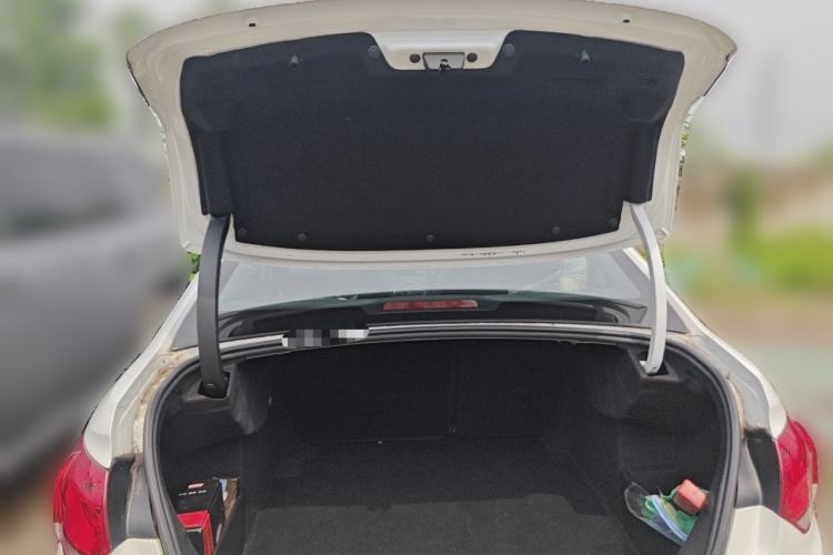 Used Citroen C4L 2015 1.8L Automatic Luxury Edition Trunk