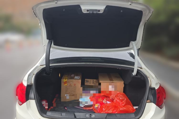 Used Citroen C4L 2015 1.8L Automatic Luxury Edition Trunk