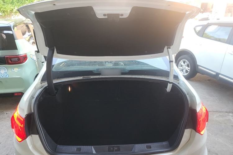 Used Citroen C4L 2015 1.2T Automatic Luxury Edition Trunk
