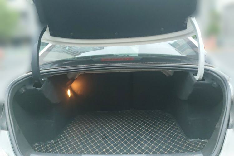 Used Citroen C4L 2015 1.8L Automatic Luxury Edition Trunk