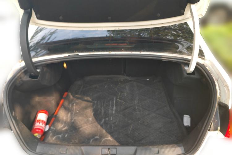Used Citroen C4L 2015 1.8L Automatic Luxury Edition Trunk