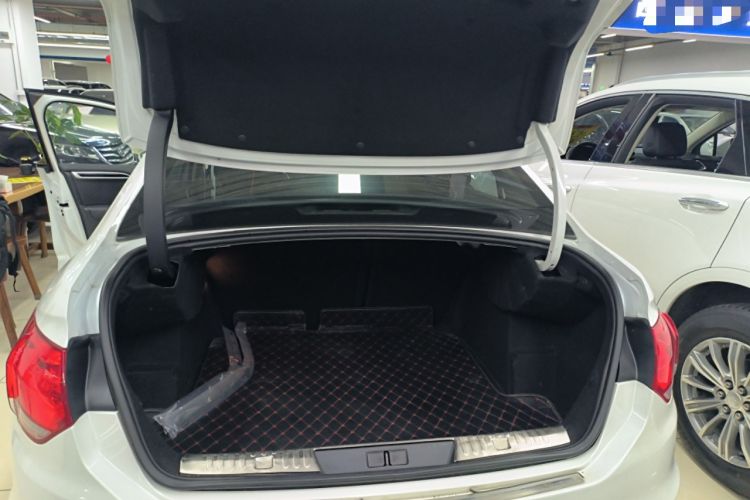 Used Citroen C4L 2015 1.2T Automatic Luxury Edition Trunk