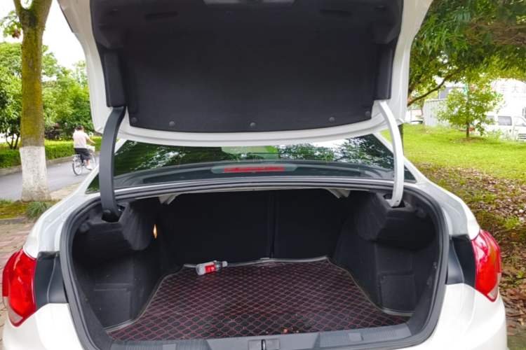 Used Citroen C4L 2015 1.2T Automatic Luxury Edition Trunk