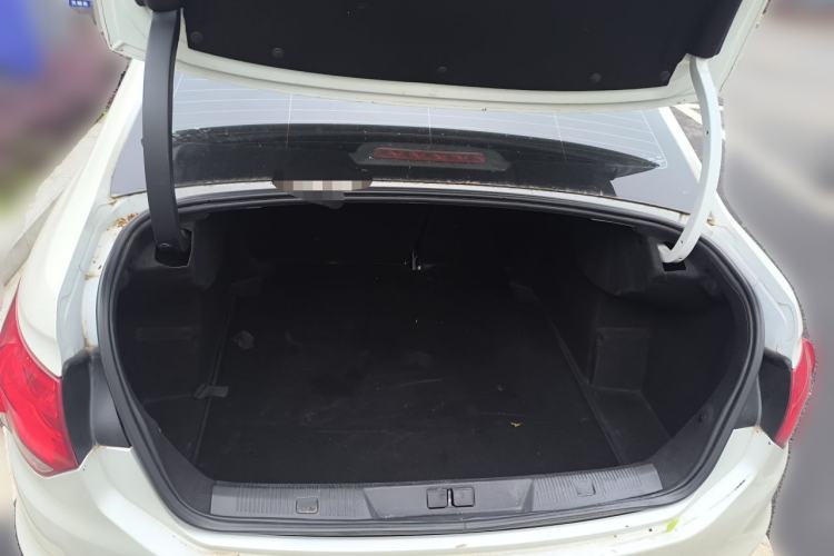 Used Citroen C4L 2015 1.2T Manual Luxury Edition Trunk