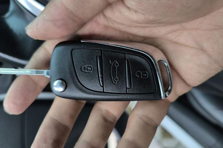 Used Citroen C4L 2015 1.8L Automatic Luxury Edition Vehicle Key
