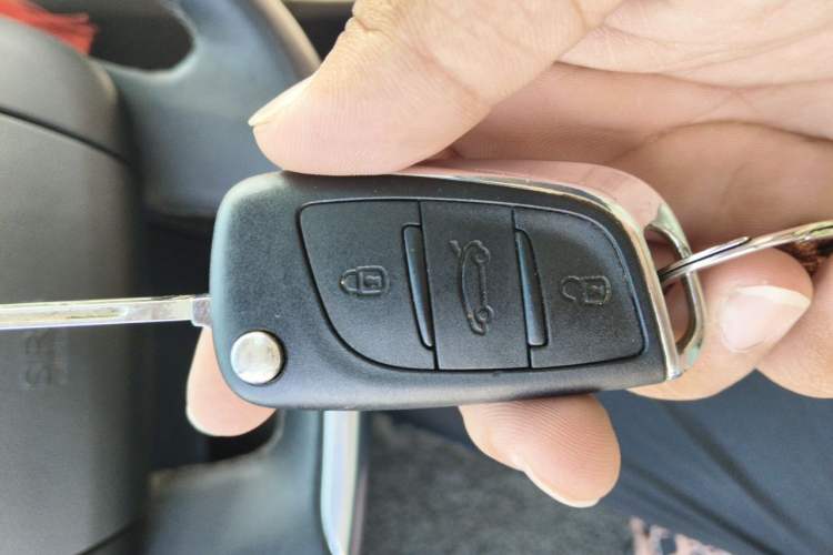 Used Citroen C4L 2015 1.8L Automatic Luxury Edition Vehicle Key