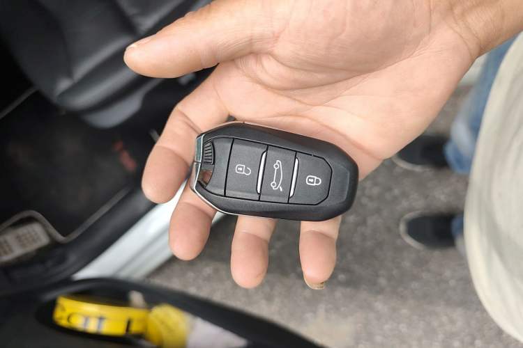 Used Citroen C4L 2015 1.6T Automatic Prestige Edition Vehicle Key