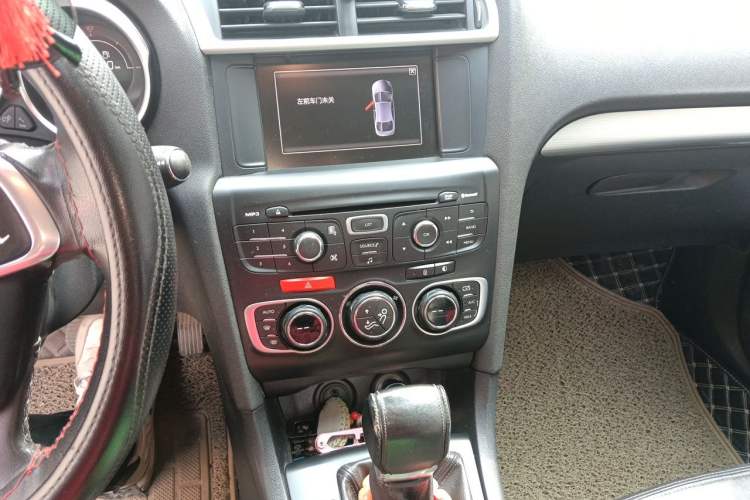 Used Citroen C4L 2016 1.2T Automatic Elite Model Audio And AC Panel