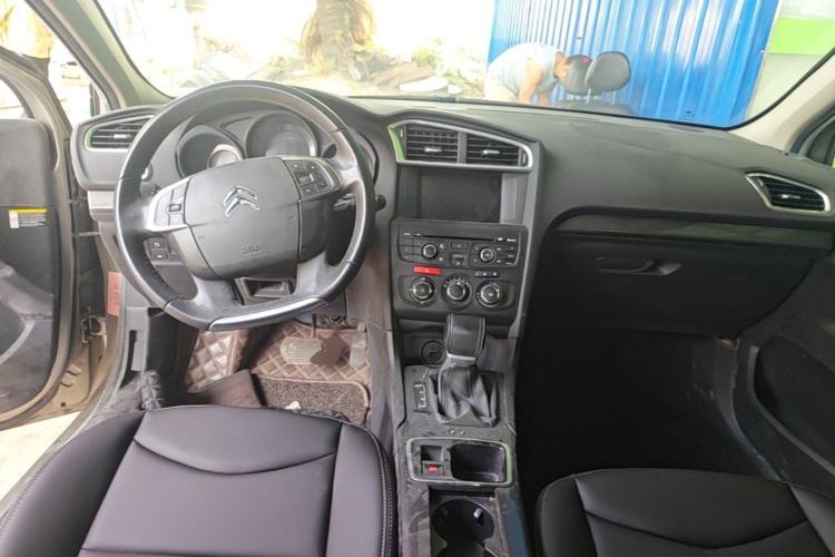 Used Citroen C4L 2016 1.2T Automatic Leading Model Center Console