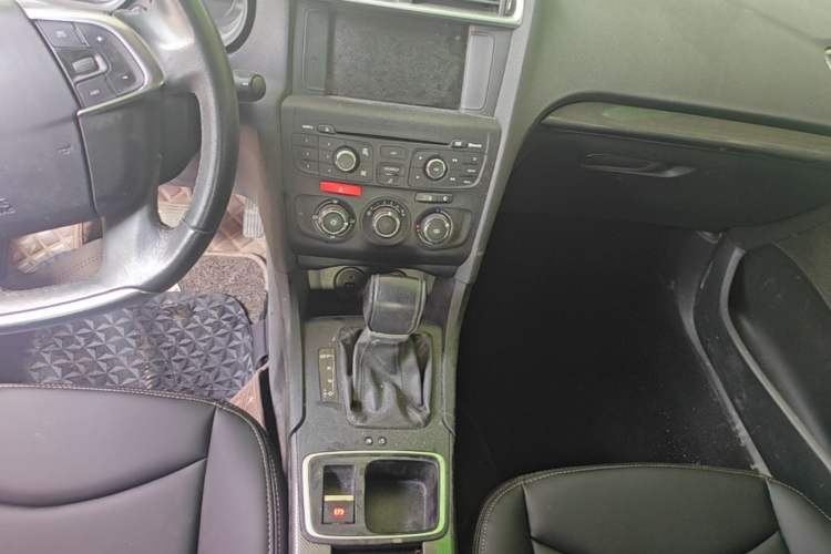 Used Citroen C4L 2016 1.2T Automatic Leading Model Gear Lever