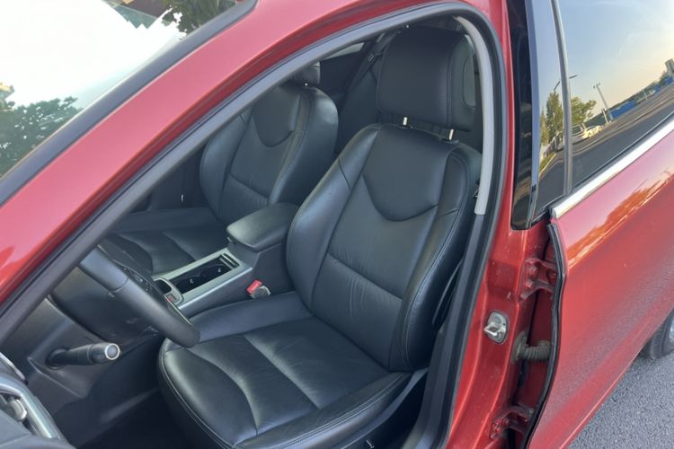 Used Citroen C4L 2016 1.2T Automatic Elite Model Interior 1