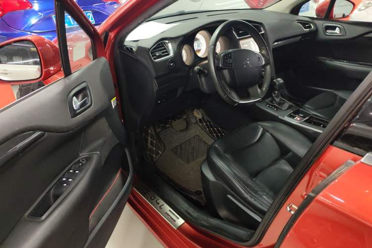 Used Citroen C4L 2016 1.6T Automatic Leading Model Interior 3