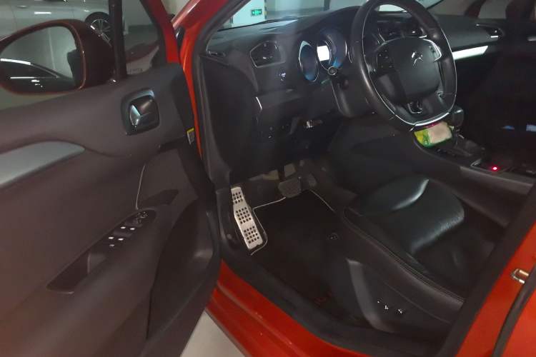 Used Citroen C4L 2016 1.6T Automatic Elite Model Interior 3