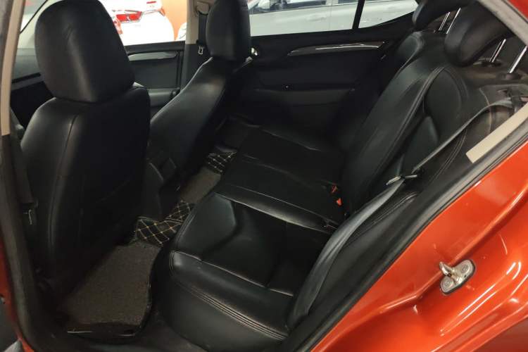 Used Citroen C4L 2016 1.6T Automatic Leading Model Interior 4