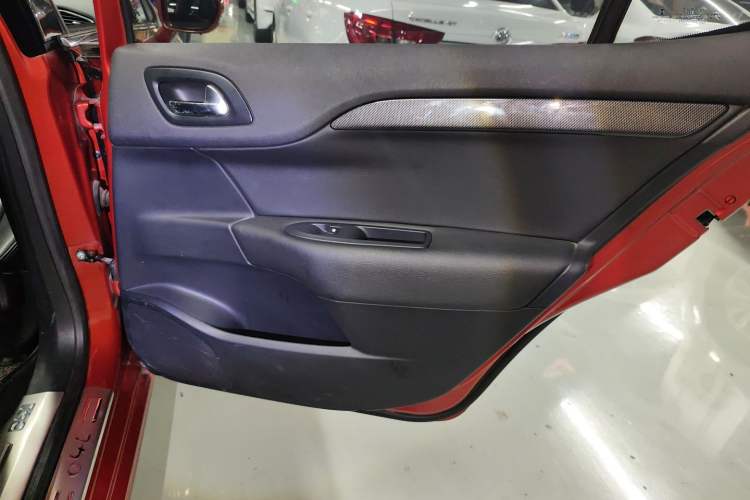 Used Citroen C4L 2016 1.6T Automatic Leading Model Interior 6