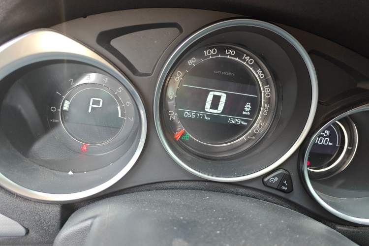 Used Citroen C4L 2016 1.2T Automatic Elite Model Odometer Close Up