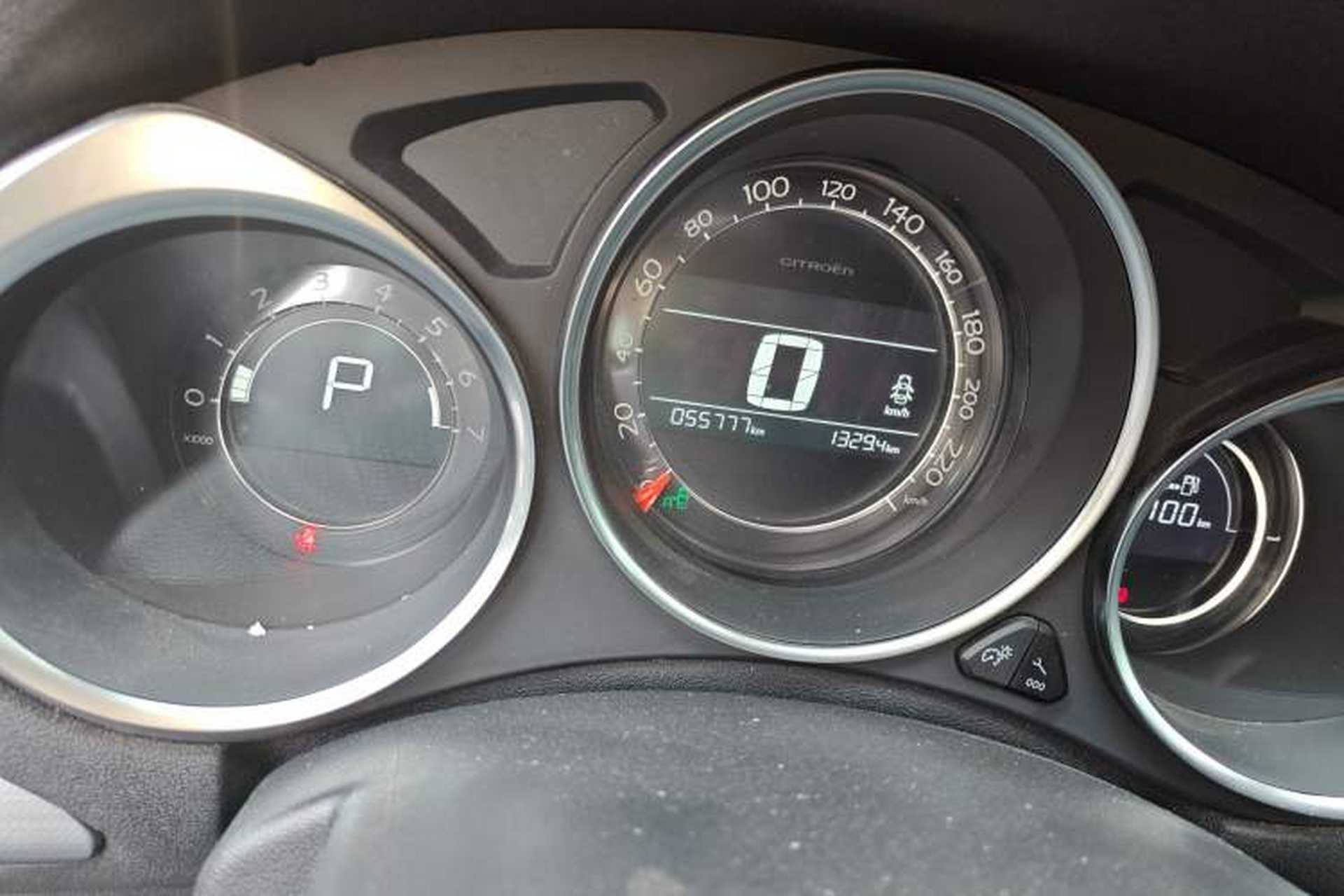 Used Citroen C4L 2016 1.2T Automatic Elite Model Odometer Close Up
