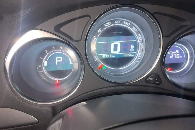 Used Citroen C4L 2016 1.6T Automatic Elite Model Odometer Close Up
