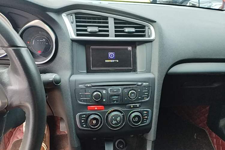 Used Citroen C4L 2016 1.6T Automatic Elite Model Audio And AC Panel
