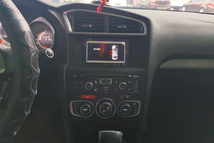 Used Citroen C4L 2016 1.6T Automatic Elite Model Audio And AC Panel