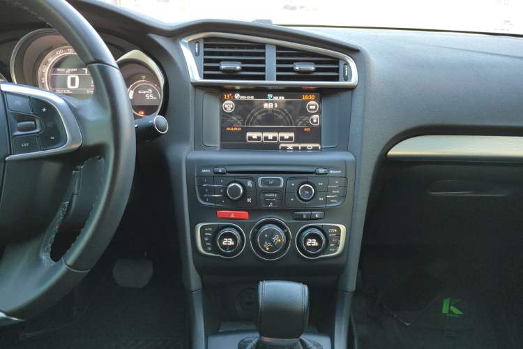 Used Citroen C4L 2016 1.6T Automatic Elite Model Audio And AC Panel