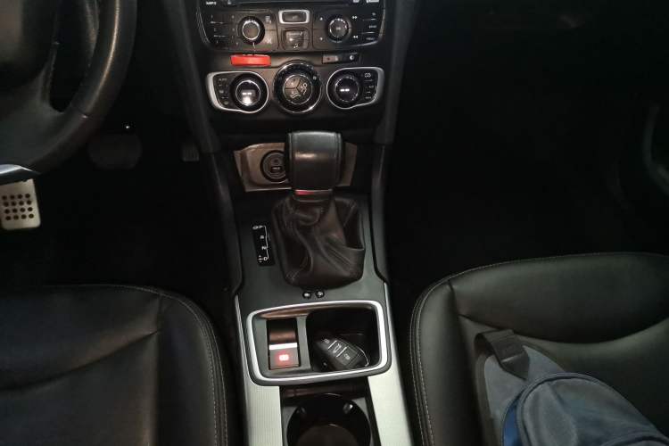 Used Citroen C4L 2016 1.6T Automatic Elite Model Gear Lever