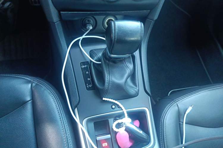 Used Citroen C4L 2016 1.6T Automatic Elite Model Gear Lever